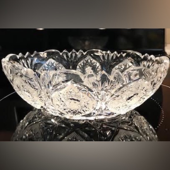 Vintage Crystal Salad Bowl - Picture 9 of 10